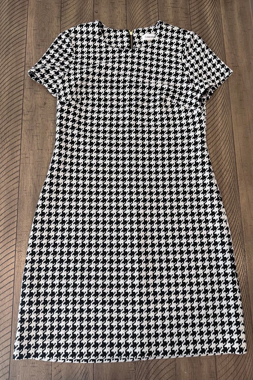 Calvin Klein Black White Houndstooth Sheath Dress Size 6 Short Sleeve Zip Back
